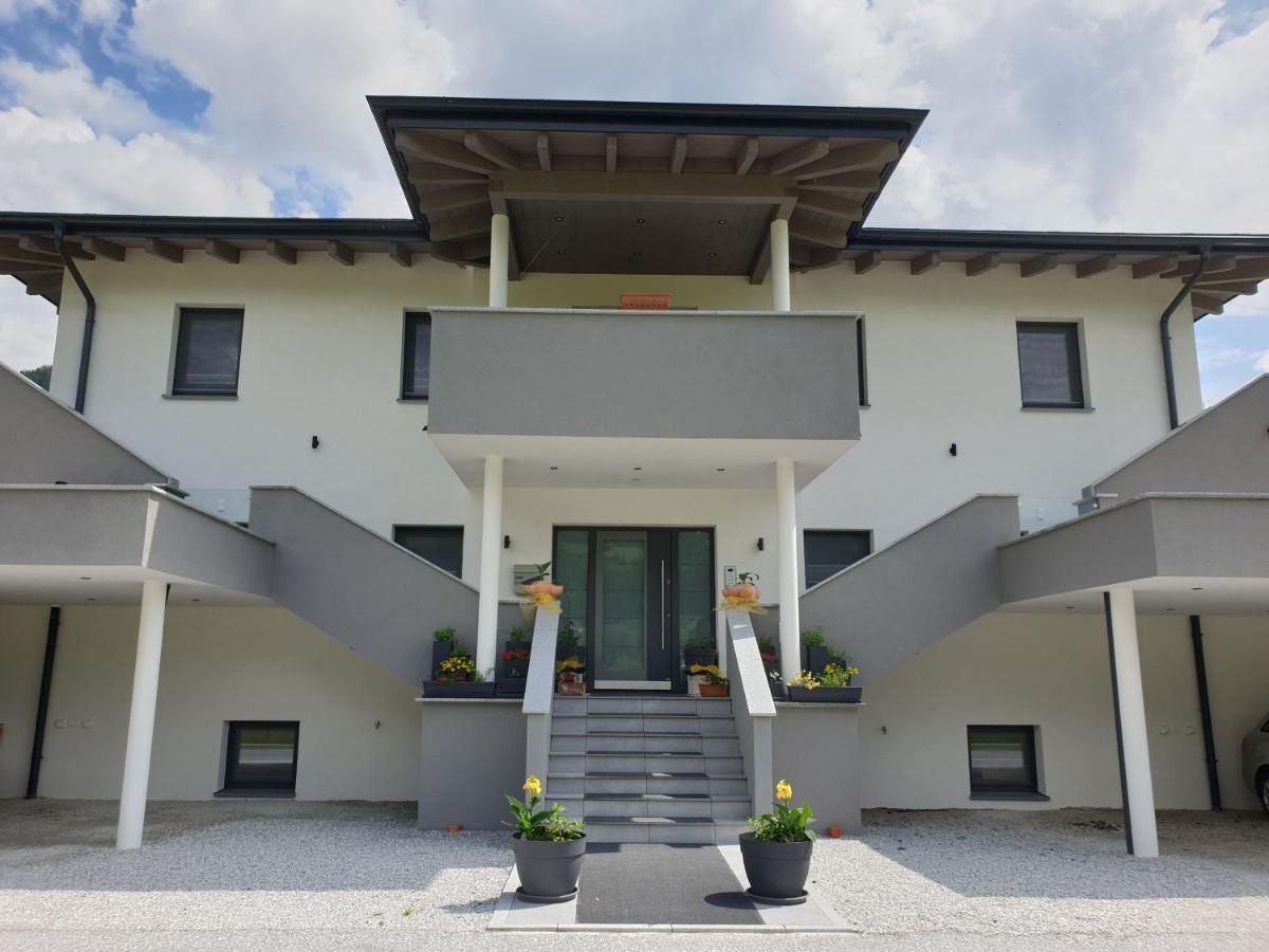 Golf & Mittersill: Slopeside Retreat With Sommercard *