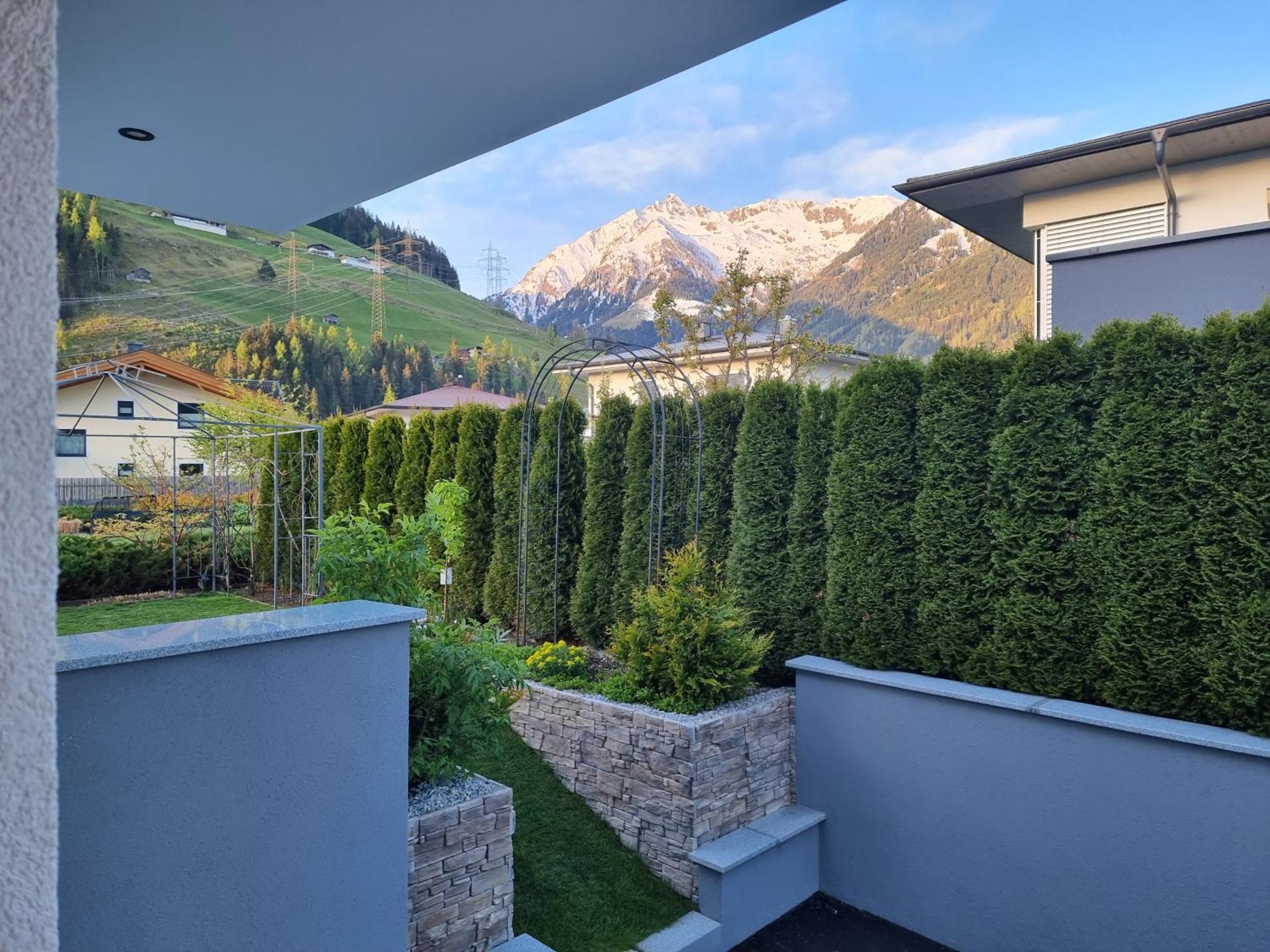 Golf & Mittersill: Slopeside Retreat With Sommercard *